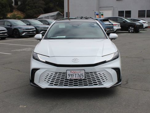 Used 2025 Toyota Camry XSE w/ Premium Plus Package FWD image 4