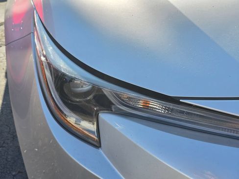 Used 2025 Toyota Corolla LE w/ Convenience Package FWD image 20