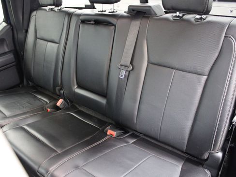 Used 2018 Ford F150 Lariat w/ Equipment Group 502A Luxury AWD/4WD image 18