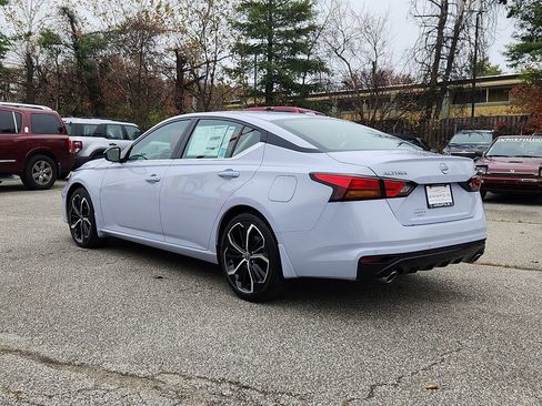 New 2025 Nissan Altima 2.5 SR w/ SR Premium Package image 3