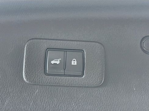 Used 2024 Nissan Armada SL w/ Captain's Chairs Package AWD/4WD image 32