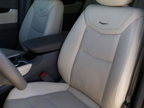 Certified 2023 Cadillac XT6 Premium Luxury image 19