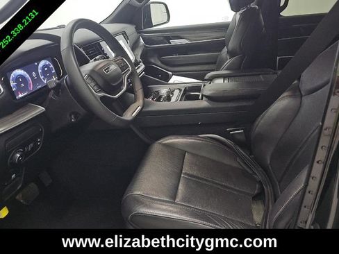 Used 2024 Jeep Wagoneer Series III AWD/4WD image 6