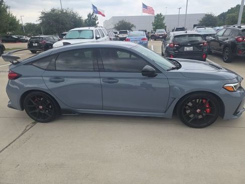 Used 2025 Honda Civic Type R image 2