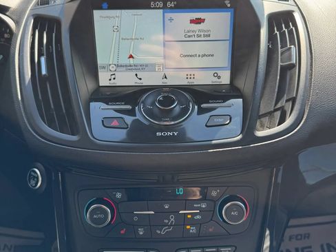 Used 2017 Ford Escape Titanium w/ Equipment Group 301A AWD/4WD image 47