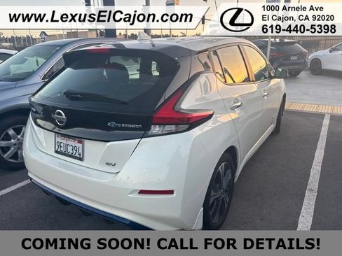 Used 2018 Nissan Leaf SV w/ SV Technology Package FWD image 3