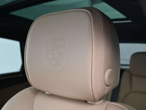 Used 2026 Porsche Macan AWD/4WD image 20