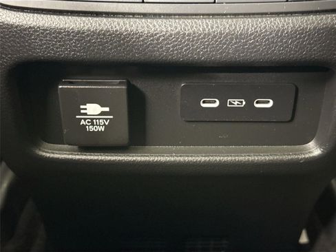 Used 2024 Honda Pilot Elite image 38