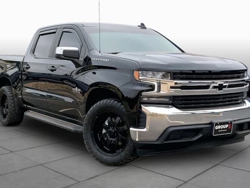 Used 2022 Chevrolet Silverado 1500 LT RWD image 2