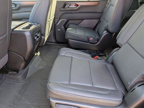 New 2026 GMC Yukon Denali w/ Denali Reserve Package image 17