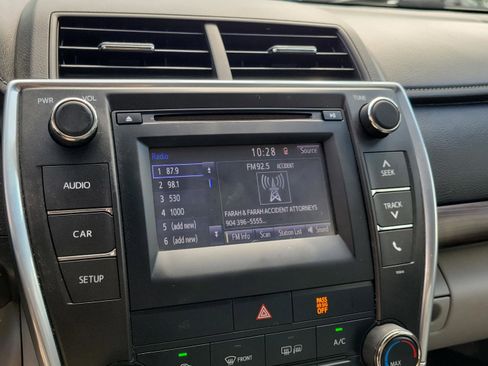 Used 2016 Toyota Camry LE FWD image 17