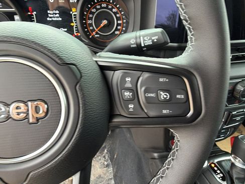 New 2026 Jeep Gladiator Rubicon image 24