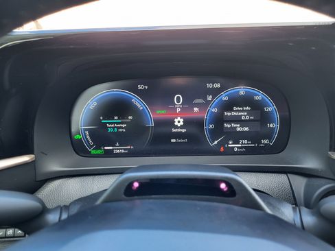 Certified 2025 Toyota Crown Limited w/ Advanced Technology Package image 10