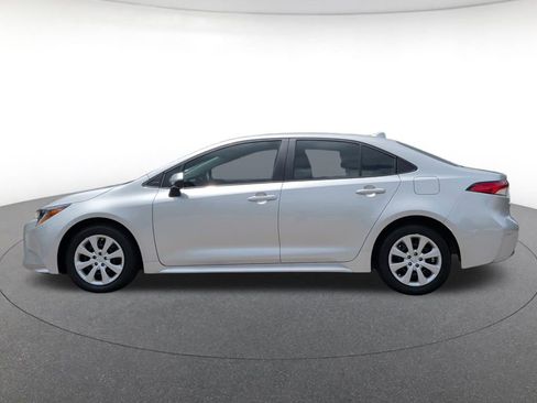 Used 2025 Toyota Corolla LE FWD image 3