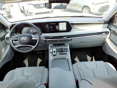 Used 2024 Hyundai Palisade SEL FWD image 19