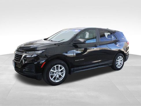 Used 2023 Chevrolet Equinox LS w/ LS Convenience Package AWD/4WD image 11