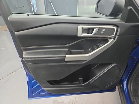 Used 2022 Ford Explorer XLT w/ Equipment Group 202A image 25