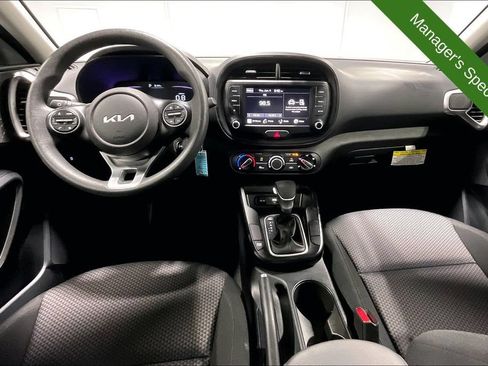 Used 2025 Kia Soul LX FWD image 18