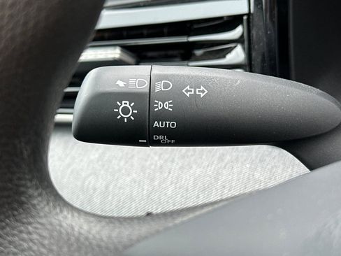 Used 2025 Toyota Camry LE image 29