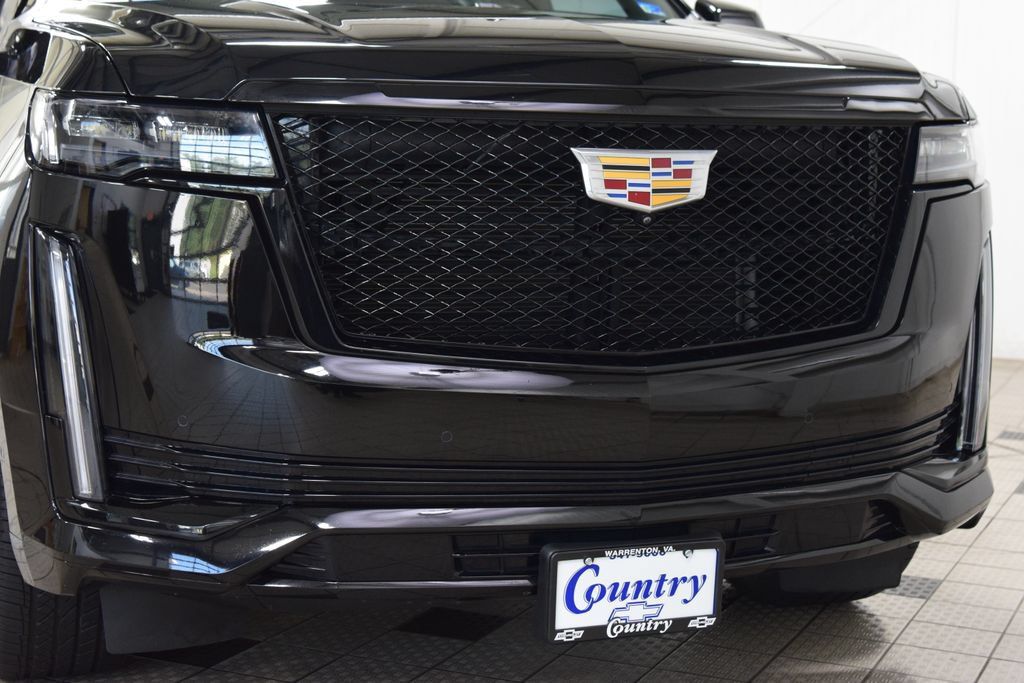 Used 2024 Cadillac Escalade Sport w/ Touring Package AWD/4WD image 13