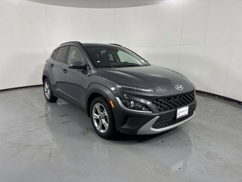 Used 2023 Hyundai Kona SEL AWD/4WD image 3