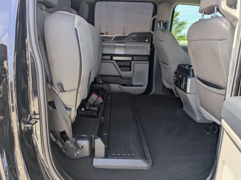 Used 2020 Ford F250 XLT w/ XLT Premium Package image 16