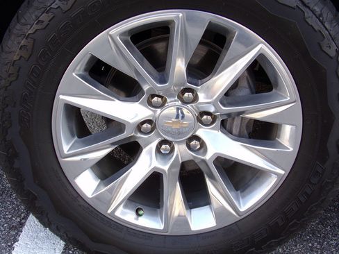 Used 2021 Chevrolet Silverado 1500 LTZ w/ LTZ Premium Package image 19