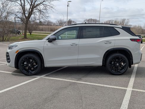 New 2026 Volkswagen Tiguan SE R-Line AWD/4WD image 3