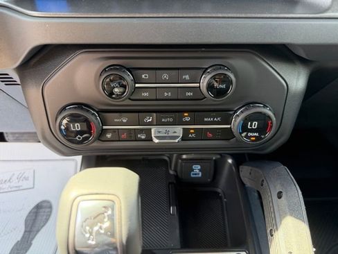 New 2025 Ford Bronco Badlands image 14