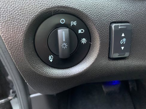 Used 2015 Ford Fiesta SE w/ Equipment Group 201A image 24