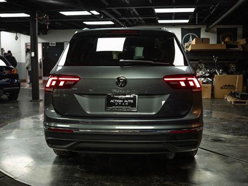 Used 2024 Volkswagen Tiguan SE FWD image 6