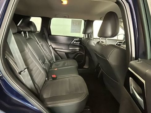 Used 2023 Mitsubishi Outlander SE FWD image 30