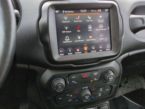 Used 2018 Jeep Renegade Latitude w/ UConnect 8.4 Nav Group image 29