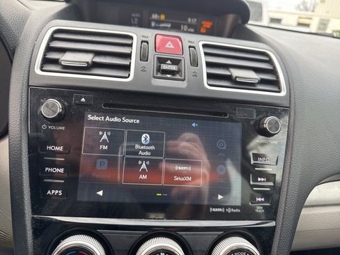 Used 2018 Subaru Forester 2.5i Premium w/ All-Weather Package image 18