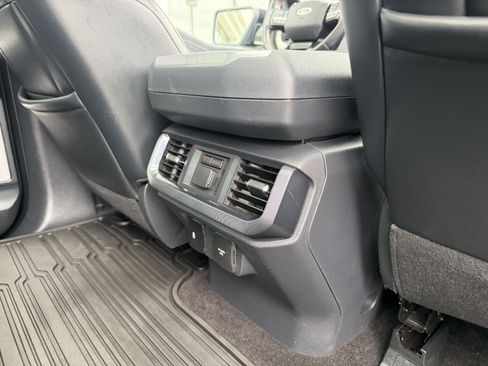 Used 2022 Ford F150 Raptor w/ Raptor 37 Performance Package AWD/4WD image 29
