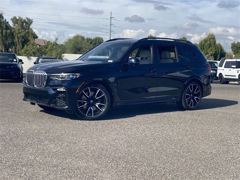 Certified 2021 BMW X7 xDrive40i w/ M Sport Package image 2