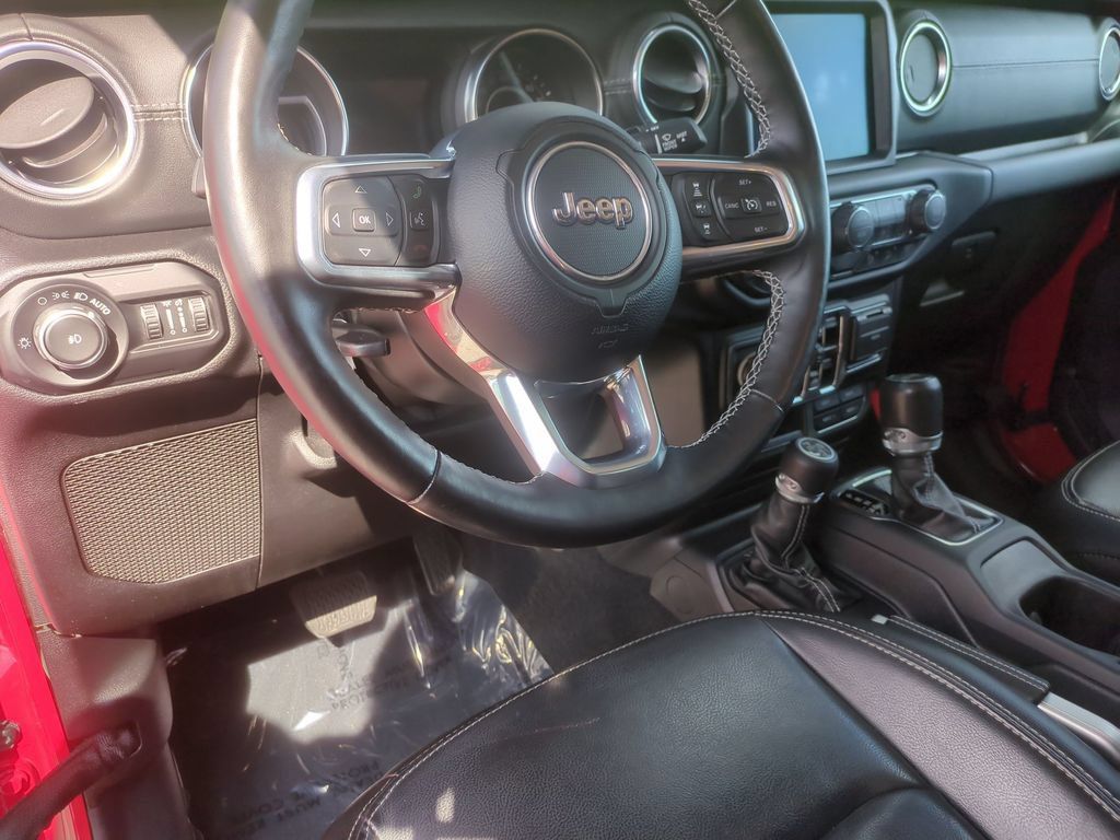 Used 2021 Jeep Wrangler Unlimited Sahara AWD/4WD image 9