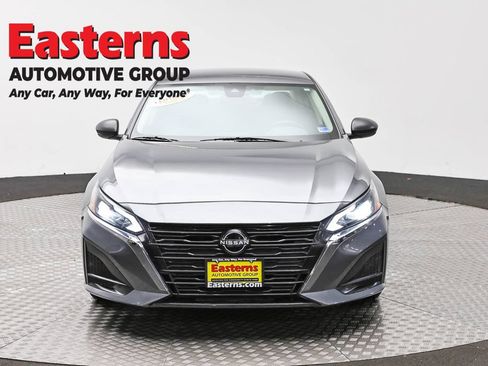 Used 2024 Nissan Altima 2.5 S FWD image 2