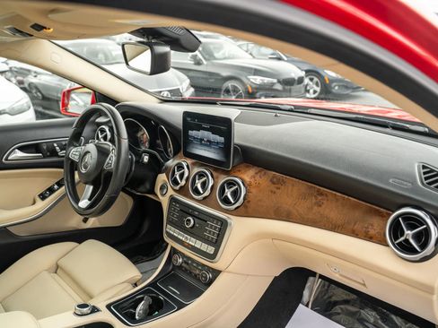 Used 2018 Mercedes-Benz GLA 250 4MATIC image 13