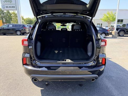 Used 2024 Ford Escape ST-Line FWD image 11