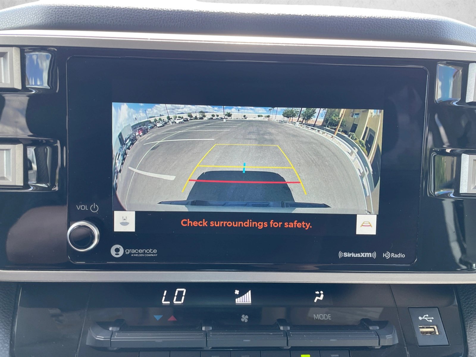 Used 2022 Toyota Tundra SR5 w/ SR5 Convenience Package AWD/4WD image 17