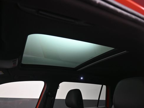 Used 2019 Volkswagen Tiguan SEL Premium R-Line image 17