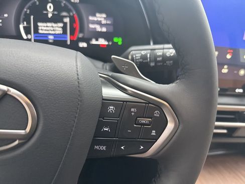 Used 2025 Lexus RX 350 Premium image 19