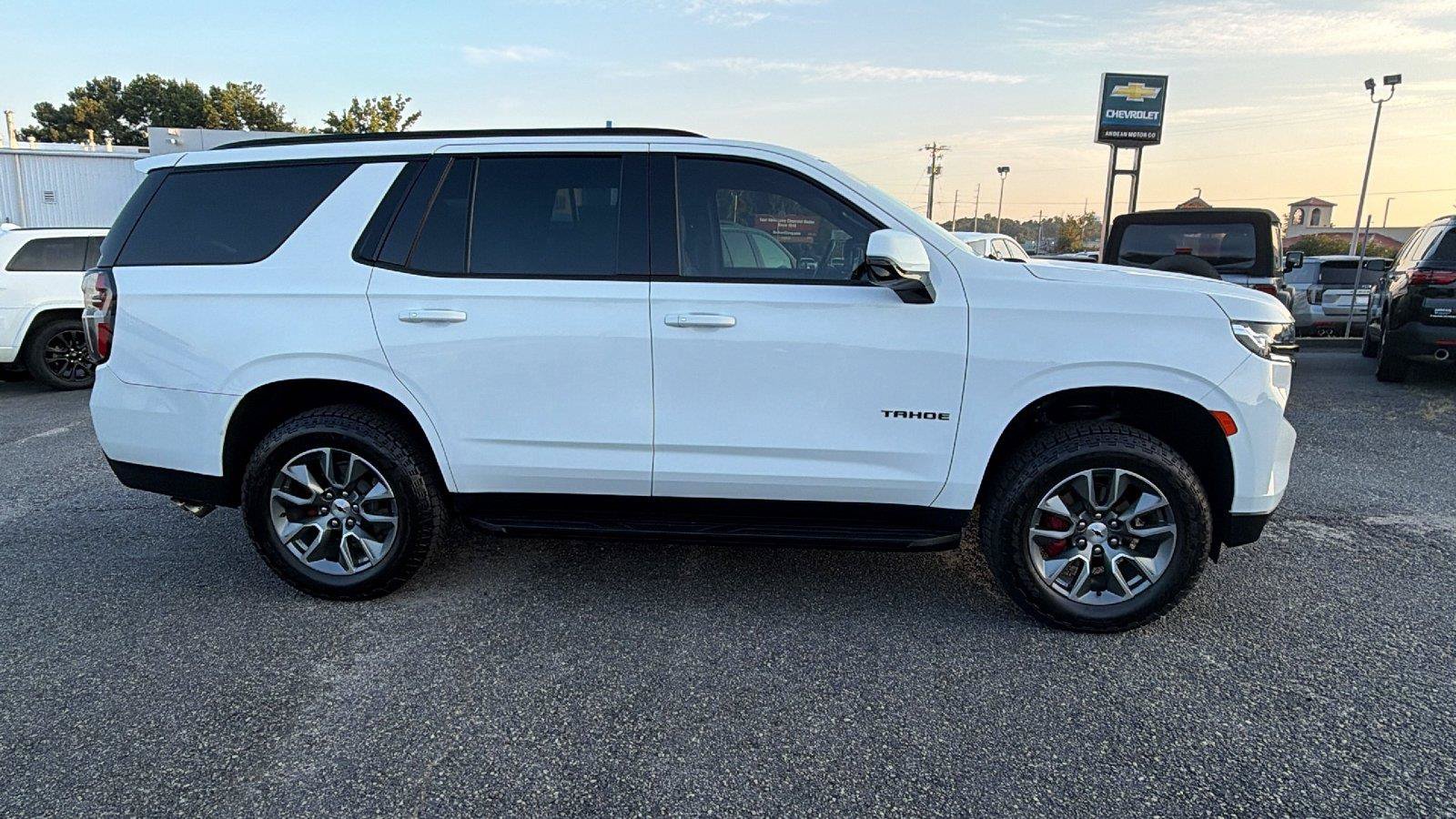 Used 2021 Chevrolet Tahoe RST w/ Luxury Package AWD/4WD image 8