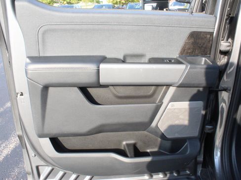 Used 2023 Ford F250 Lariat w/ Lariat Ultimate Package AWD/4WD image 31