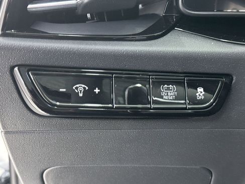 Used 2025 Kia Niro EX Touring image 16
