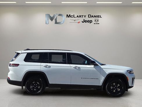 New 2026 Jeep Grand Cherokee L 4WD image 6