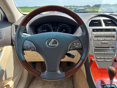 Used 2010 Lexus ES 350 FWD image 13