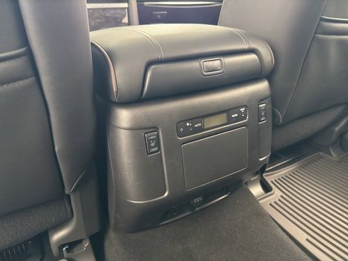 Used 2024 Nissan Armada Platinum w/ Captain's Chairs Package image 47