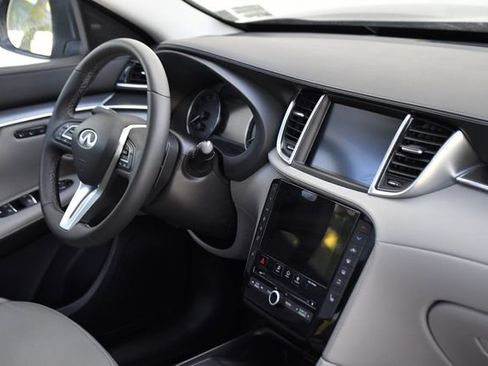 Used 2025 INFINITI QX50 Luxe image 27